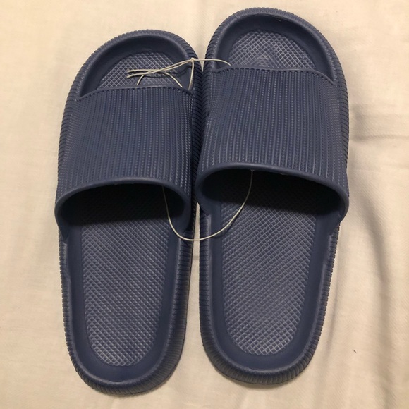 Pillow Slides - Picture 3 of 4